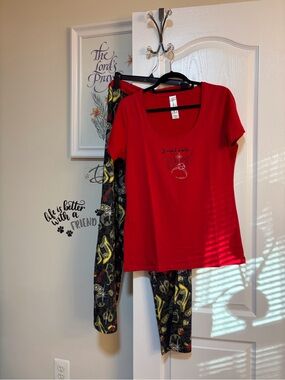 Women’s  Short-Sleeve Pajama Set with Printed Lounge Pants (NWOT)